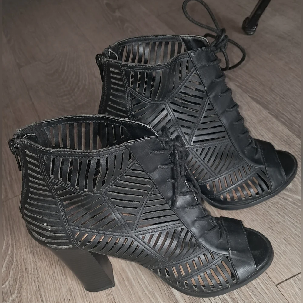 Mix No. 6 Size 8 Womens Black Strappy Heeled Boots - Picture 12 of 12